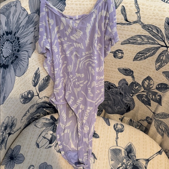 SKIMS Other - Skims lilac Lavender & Cream Abstract Print Tank